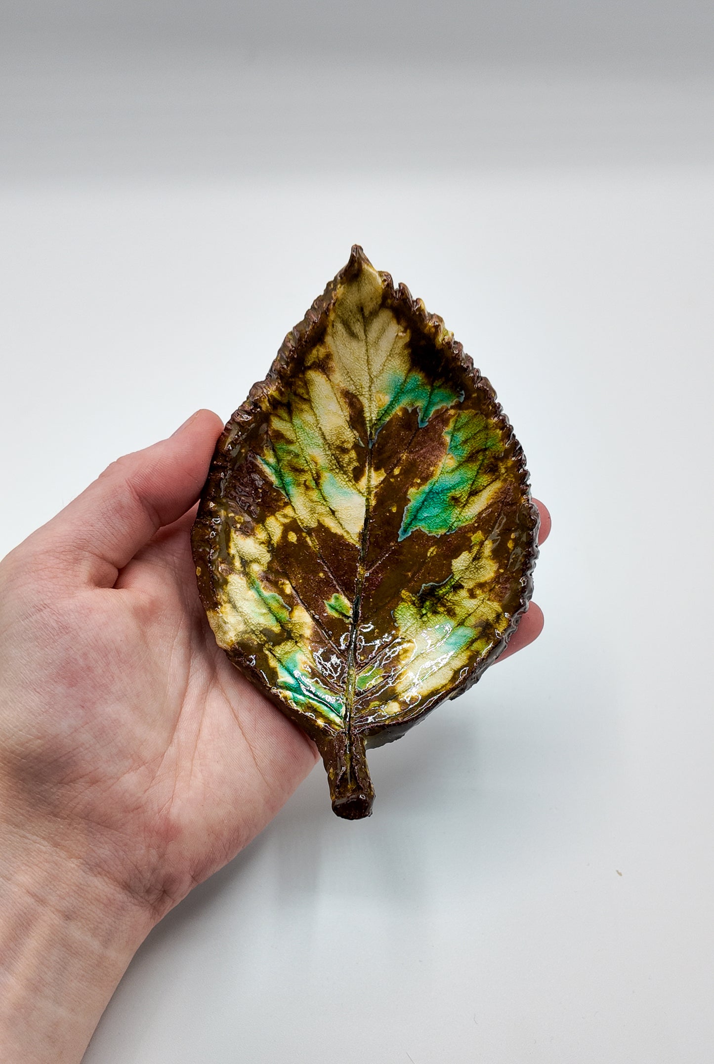 Descending Leaf | Ceramic Dish