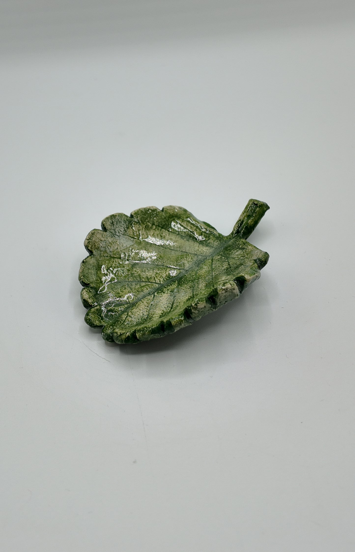Dainty Leaf | Ceramic Jewellery Dish