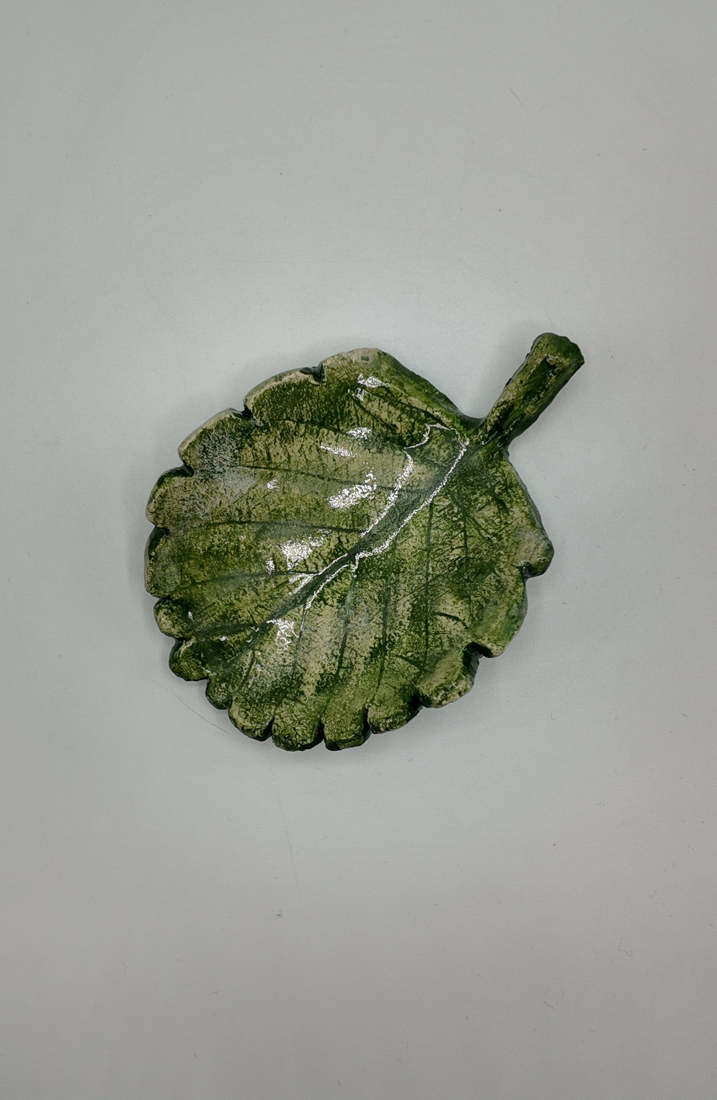 Dainty Leaf | Ceramic Jewellery Dish