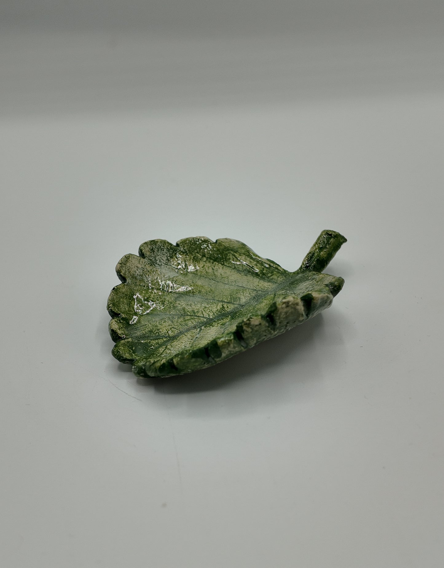 Dainty Leaf | Ceramic Jewellery Dish