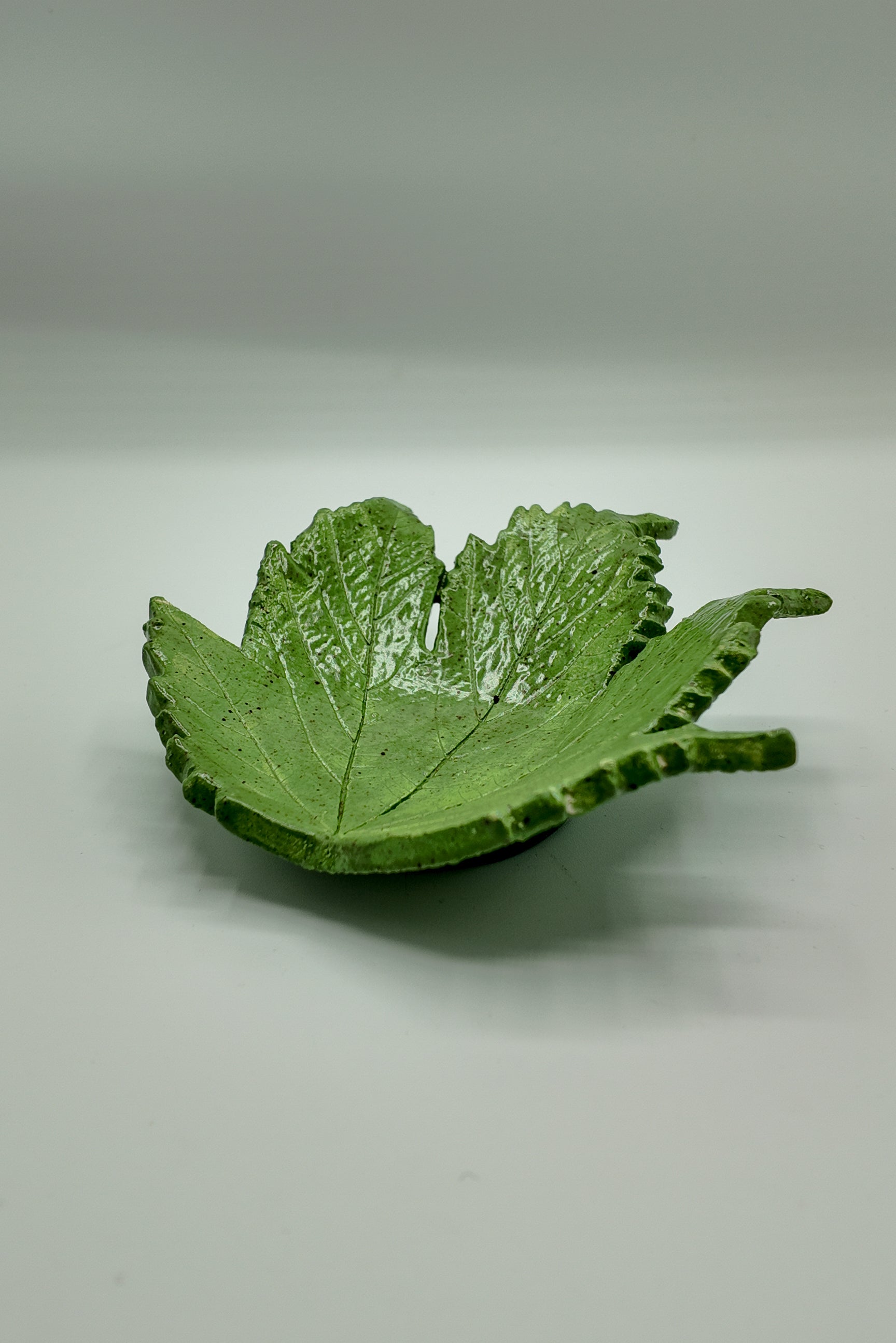green sycamore shaped ceramic leaf