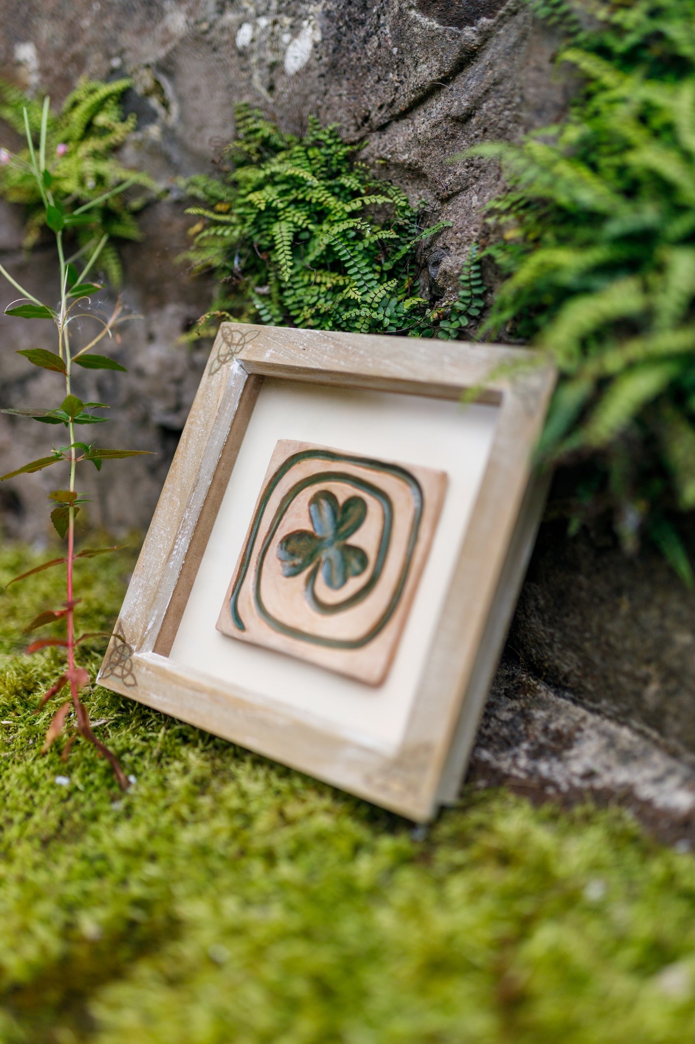 'Curling Clover' Original Ceramic Tile in Hand-Painted Frame