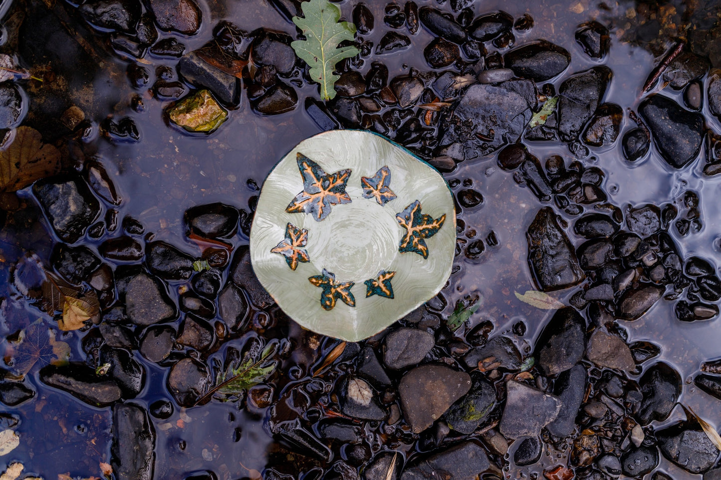 'Gathering Ivy' Ceramic Dish