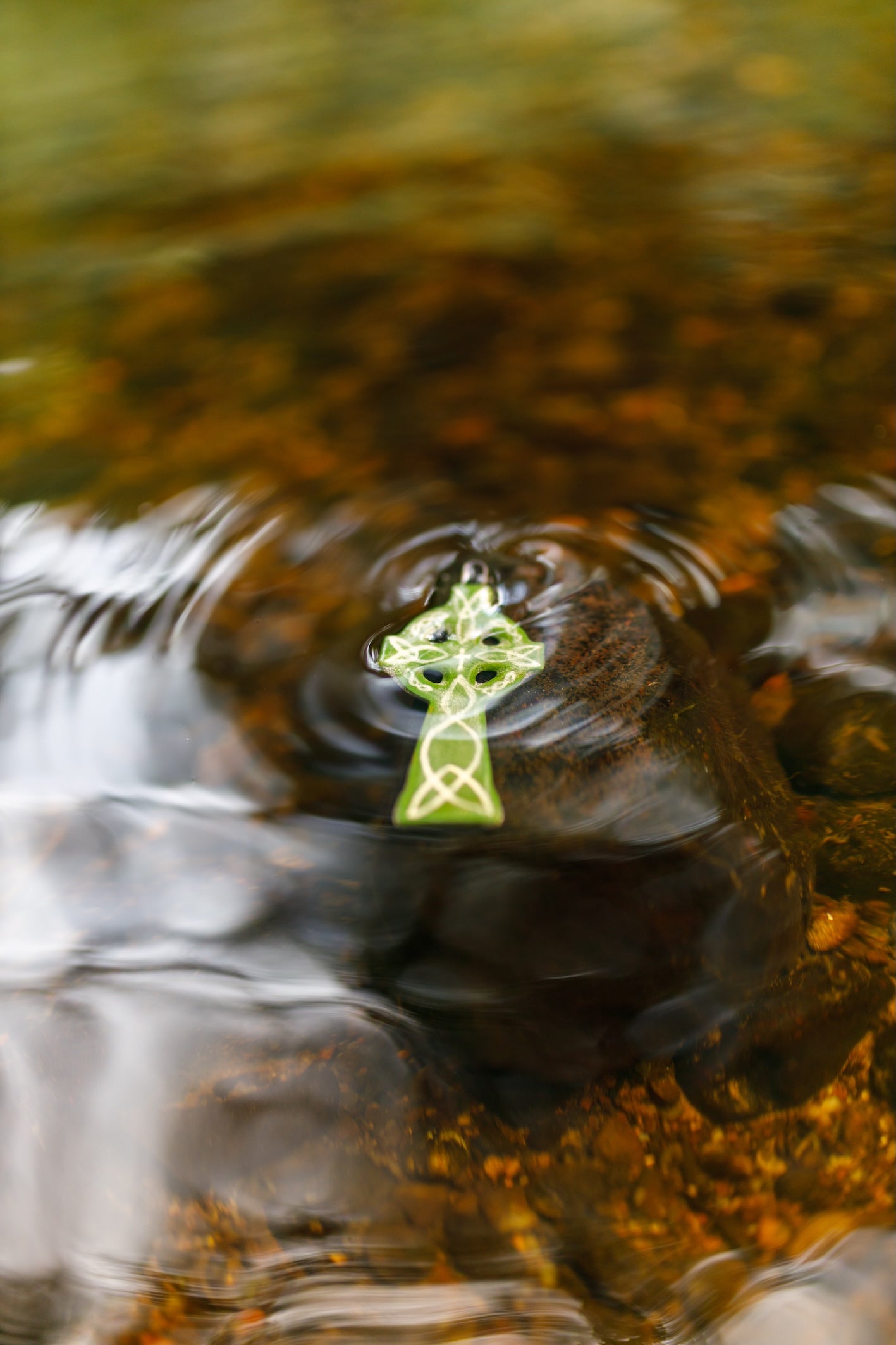 Celtic Cross Hanging Decoration (green)